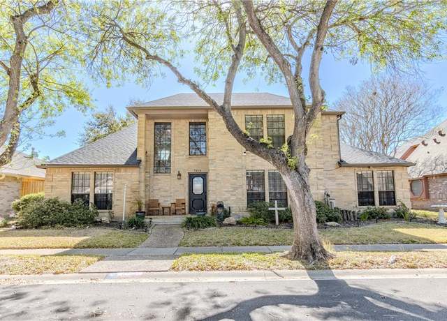 Property at 7410 Bourget Dr, Corpus Christi, TX 78413, 4 beds, 2.5 baths