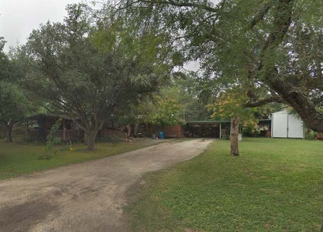 Property at 306 S Hall St, Beeville, TX 78102, 3 beds, 2 baths