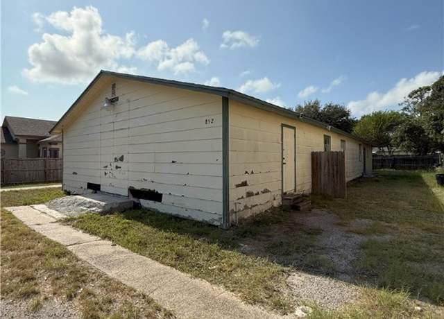Property at 852 S Whitney St, Aransas Pass, TX 78336, 4 beds, 2 baths