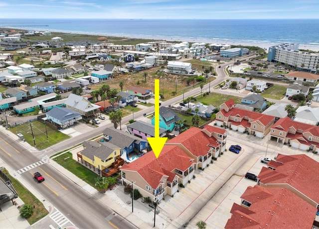 Property at 1813 S 11th St #102, Port Aransas, TX 78373, 2 beds, 2.5 baths