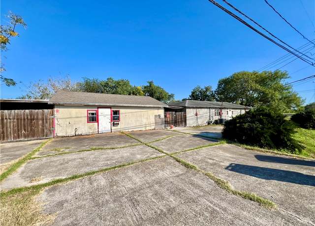Property at 10030 Leopard St, Corpus Christi, TX 78410, 3 beds, 2 baths