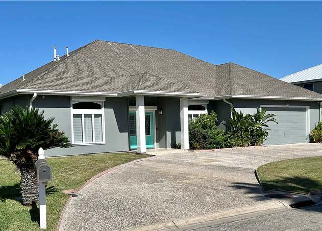 Property at 7 Catalina Dr, Rockport, TX 78382, 3 beds, 2 baths
