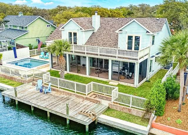 Property at 2011 Crescent Dr, Rockport, TX 78382, 3 beds, 3.5 baths