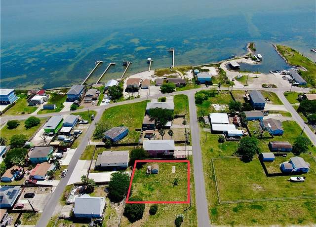 Property at 122 Riviera Dr, Corpus Christi, TX 78418