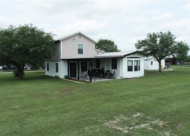 Property at 200 Baggs Trl, Mathis, TX 78368, 3 beds, 2 baths
