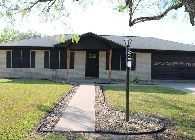 Property at 710 S Leona St, Orange Grove, TX 78372, 3 beds, 1.5 baths