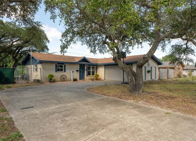Property at 1307 W Palm Dr, Aransas Pass, TX 78336, 3 beds, 2 baths