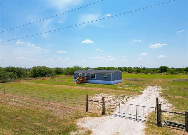 Property at 553 Jennifer Loop, Orange Grove, TX 78372, 3 beds, 2 baths
