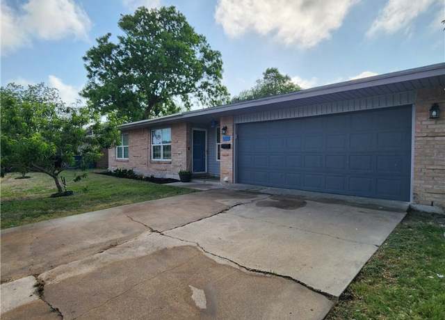 Property at 1723 Austin St, Portland, TX 78374, 3 beds, 2 baths