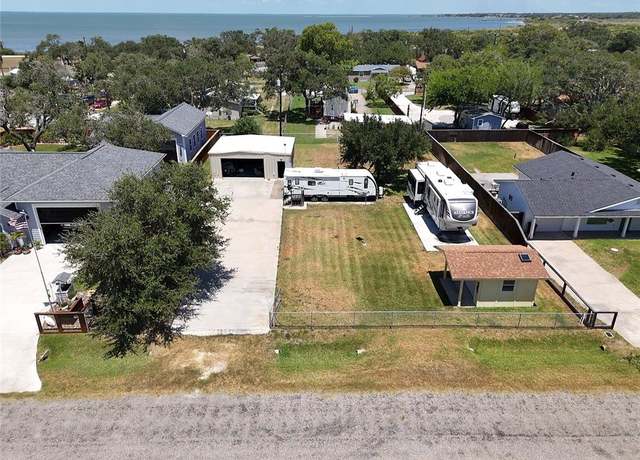 Property at 123 Live Oak St St, Rockport, TX 78382, 2 beds, 2.5 baths