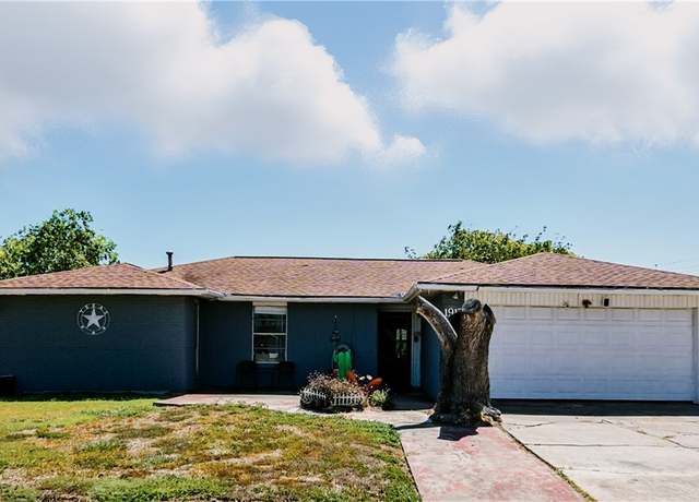 Property at 1917 Dolphin Dr, Portland, TX 78374, 3 beds, 2 baths