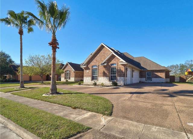 Property at 11 W Bar Le Doc Dr, Corpus Christi, TX 78414, 5 beds, 5 baths