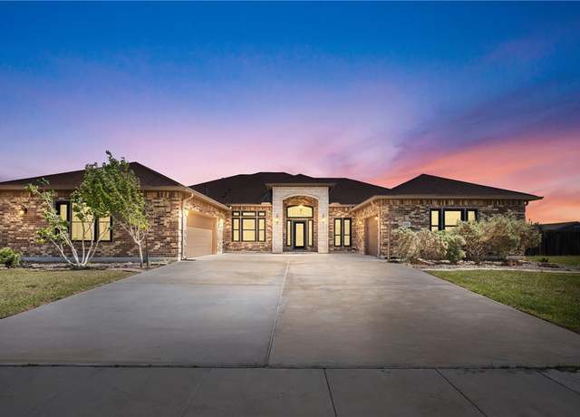 Property at 2002 Arash Dr, Corpus Christi, TX 78413, 5 beds, 4 baths