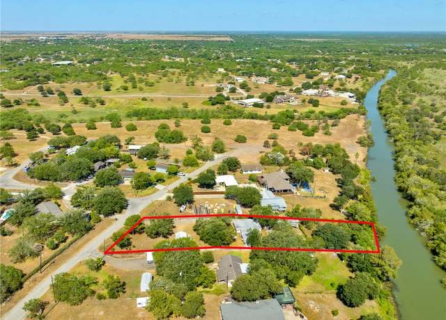 Property at 3878 N Riverview Dr, Robstown, TX 78380, 3 beds, 2 baths