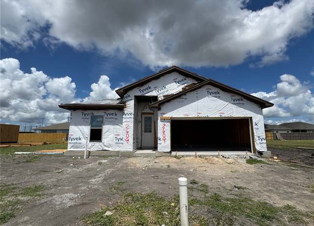 Property at 2609 Westeros St, Corpus Christi, TX 78415, 3 beds, 2 baths