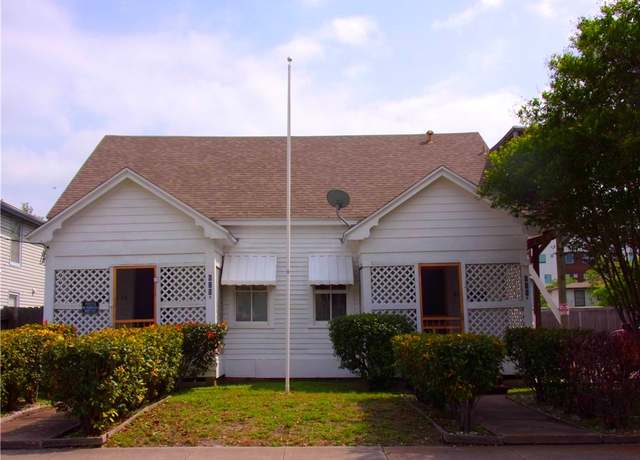 Property at 815 Furman Ave Unit A & B, Corpus Christi, TX 78404, 4 beds, 3 baths