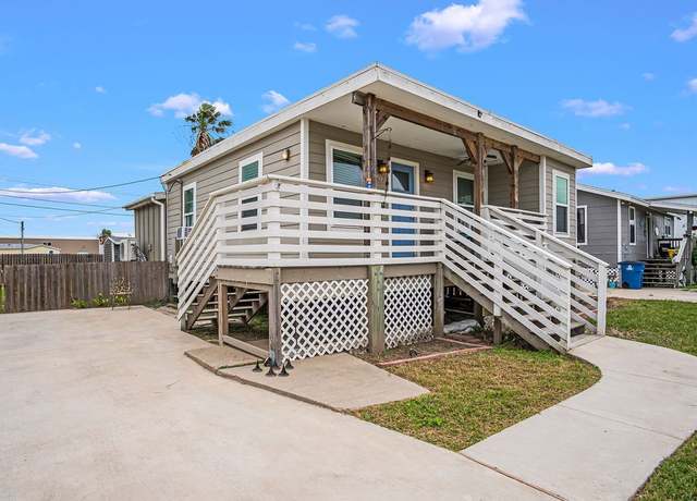 Property at 607 S Gulf St, Port Aransas, TX 78373, 2 beds, 1 bath