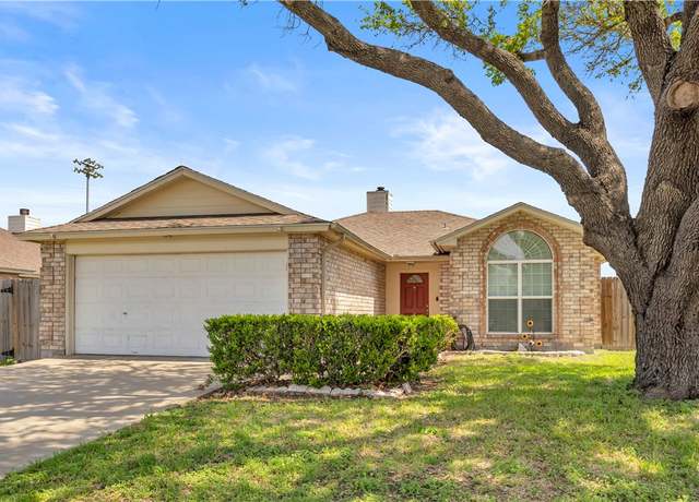 Property at 2318 Memorial Pkwy, Portland, TX 78374, 3 beds, 2 baths