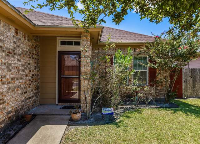 Property at 8009 Ventoso St, Corpus Christi, TX 78414, 3 beds, 2 baths