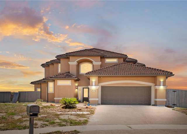 Property at 129 Bikini Dr, Port Aransas, TX 78373, 4 beds, 4 baths