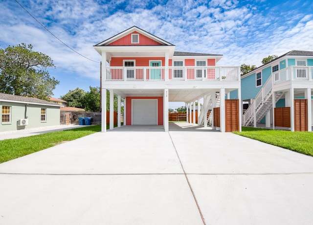 Property at 414 E Bay St, Rockport, TX 78382, 3 beds, 2 baths