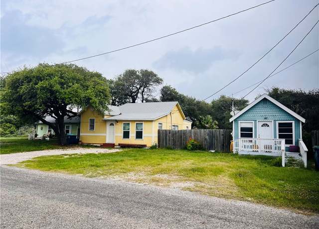 Property at 402 E Nopal St, Rockport, TX 78382, 5 beds, 3 baths