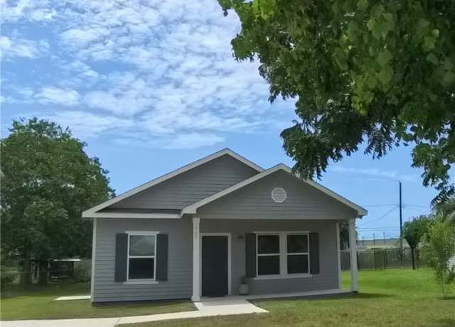 Property at 2735 Beaumont Ave, Ingleside, TX 78362, 4 beds, 2 baths