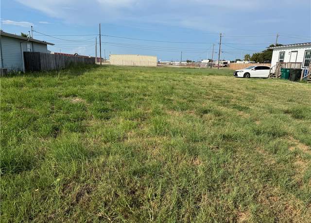 Property at 1402 Marine Dr, Corpus Christi, TX 78418