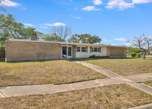 Property at 2625 Linn St, Corpus Christi, TX 78410, 3 beds, 2 baths