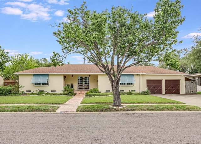 Property at 433 Peerman Pl, Corpus Christi, TX 78411, 3 beds, 2.5 baths