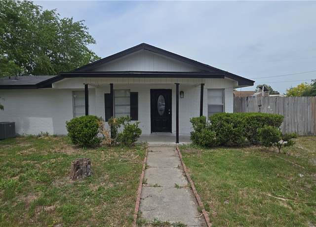 Property at 1013 Evergreen St, Mathis, TX 78368, 3 beds, 1 bath
