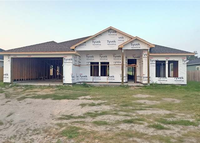 Property at 105 Elmo Brundrett Dr, Rockport, TX 78382, 4 beds, 3 baths