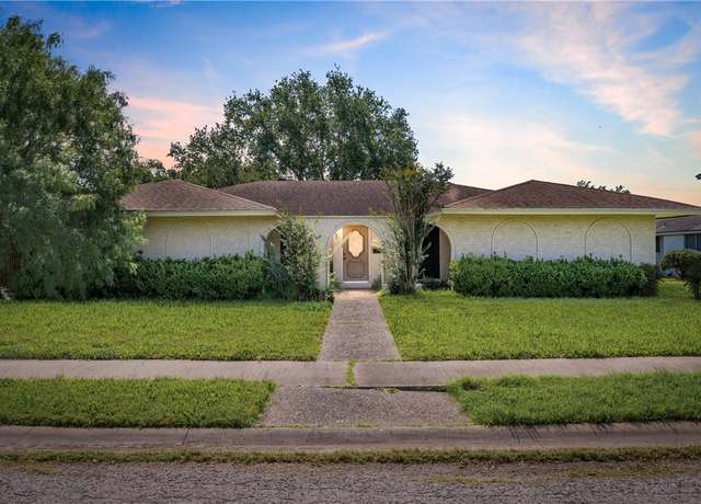 Property at 4210 Biltmore Dr, Corpus Christi, TX 78413, 4 beds, 2 baths