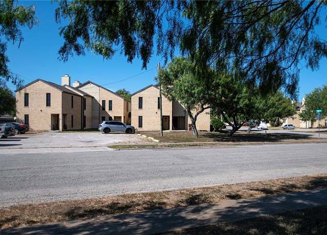 Property at 2418 Capitan Dr, Corpus Christi, TX 78414, 7 beds, 8 baths