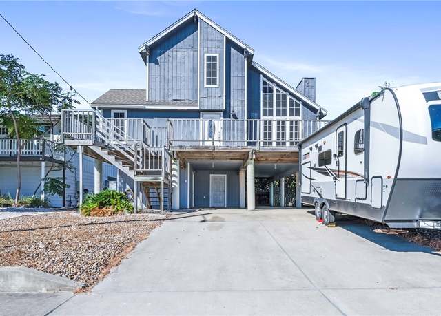 Property at 3222 Laguna Shores Rd, Corpus Christi, TX 78418, 3 beds, 2 baths