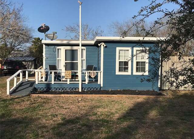 Property at 624 Don Patricio Rd, Corpus Christi, TX 78418, 3 beds, 2 baths