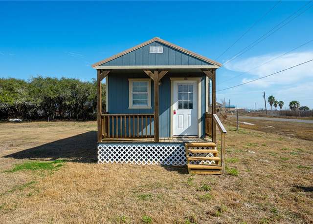 Property at 2032 Dallas St, Rockport, TX 78382, 1 bed, 1 bath