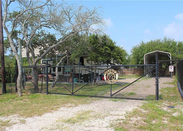 Property at 703 N Verne St, Rockport, TX 78382, 1 bed, 1.5 baths