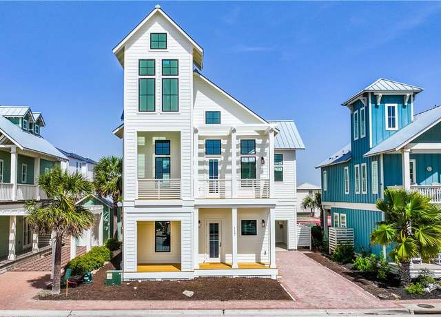Property at 117 Wild Horse Dr, Port Aransas, TX 78373, 5 beds, 3.5 baths
