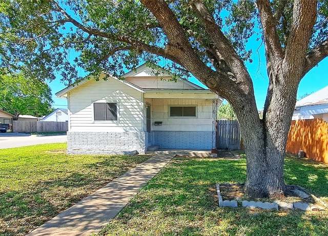 Property at 430 W Kenedy Ave, Kingsville, TX 78363, 3 beds, 1 bath