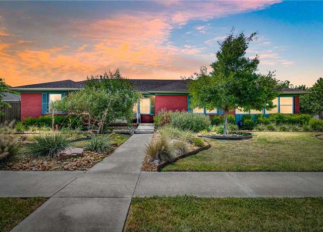Property at 345 Doddridge St, Corpus Christi, TX 78411, 4 beds, 3 baths