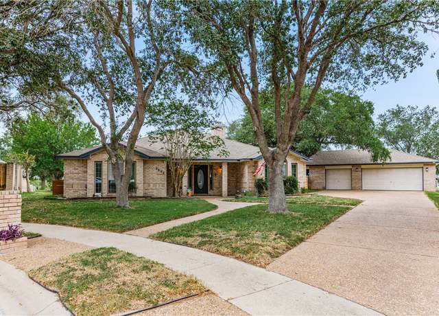 Property at 3802 Castle Knoll Dr, Corpus Christi, TX 78410, 4 beds, 3.5 baths