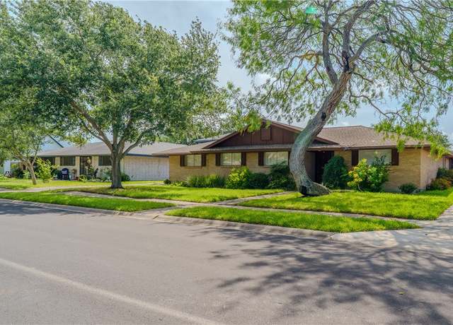 Property at 741 Monette Dr, Corpus Christi, TX 78412, 4 beds, 4 baths