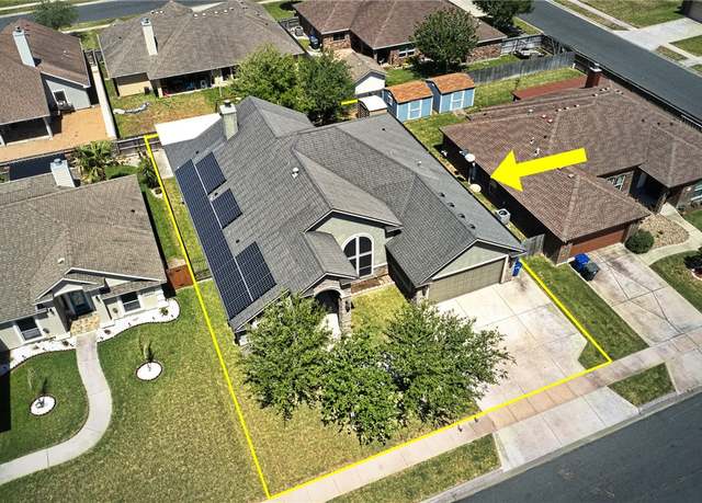 Property at 3805 Kangaroo Ct, Corpus Christi, TX 78414, 4 beds, 3.5 baths