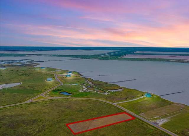 Property at 110 Dockside Dr, Rockport, TX 78382