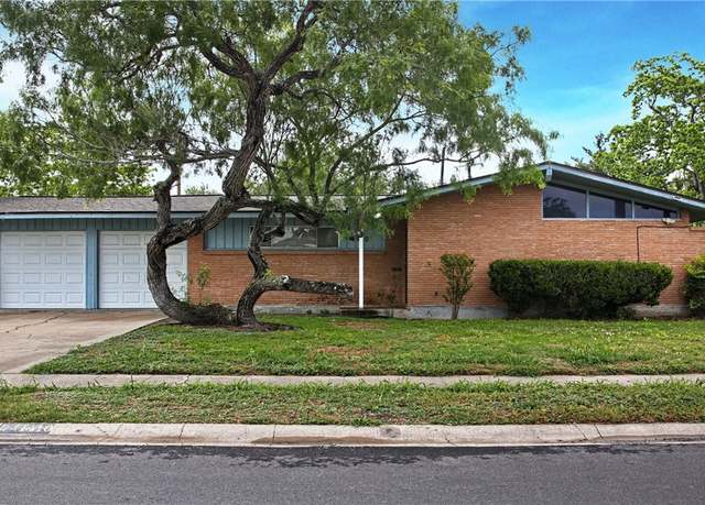 Property at 1410 Casa Grande Dr, Corpus Christi, TX 78411, 3 beds, 2 baths