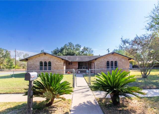 Property at 1414 Mockingbird, Beeville, TX 78102, 3 beds, 2 baths