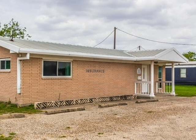 Property at 324 Hwy 359, Tynan, TX 78391, 2 beds, 1.5 baths