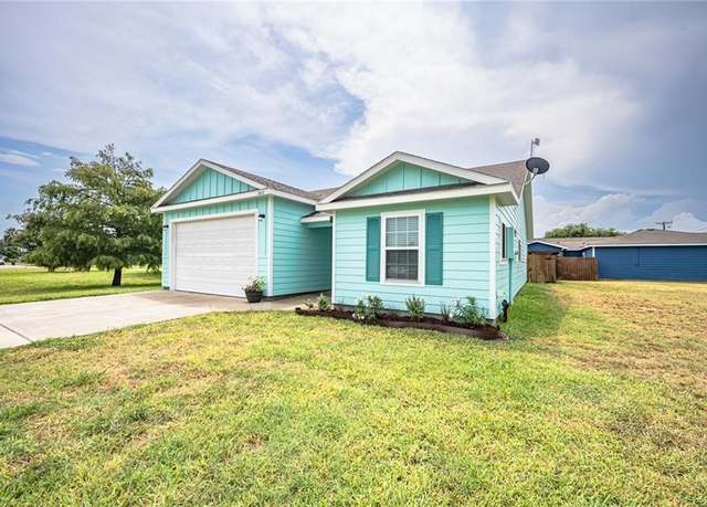 Property at 1411 E Linden St, Rockport, TX 78382, 3 beds, 2 baths