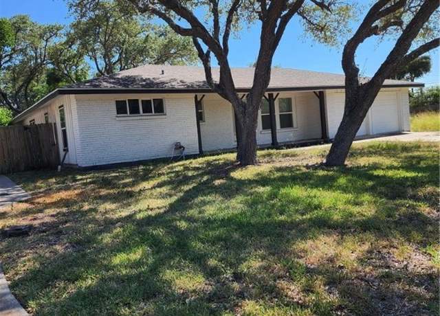 Property at 1905 Bay Ave, Rockport, TX 78382, 3 beds, 2 baths